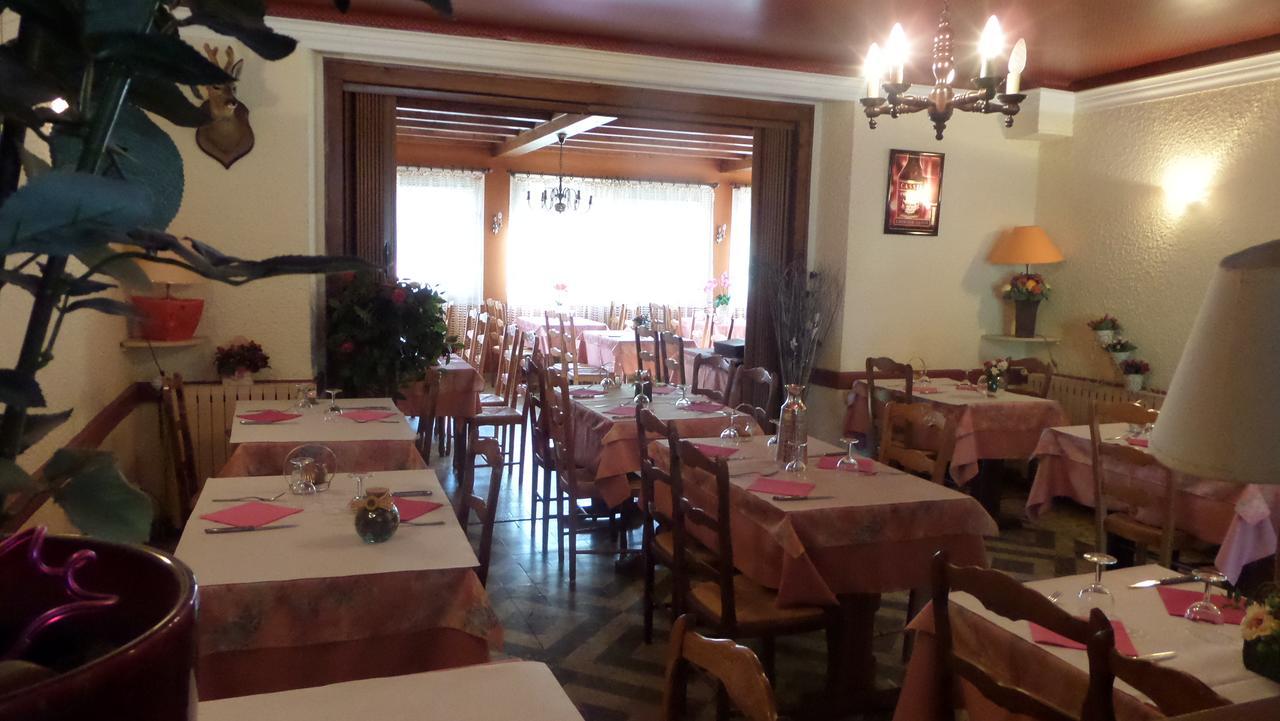 Hotel Restaurant La Renaissance Saint-Cirgues-en-Montagne Dış mekan fotoğraf